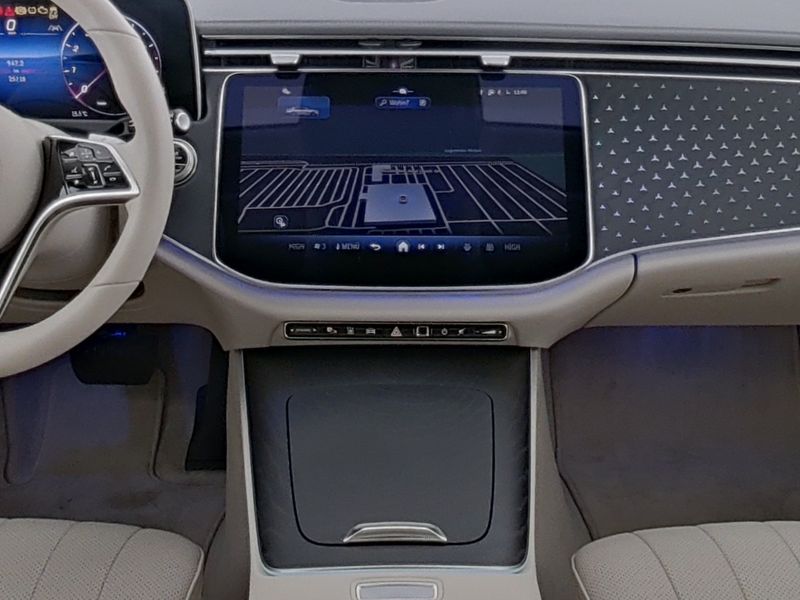 Mercedes-Benz E 200 - 4