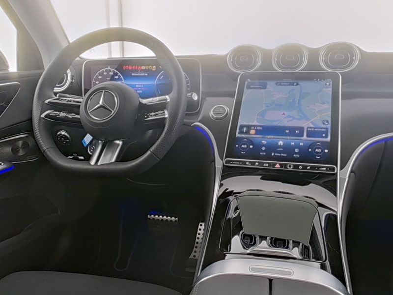 Mercedes-Benz GLC 300 e 4M Coupe - 4