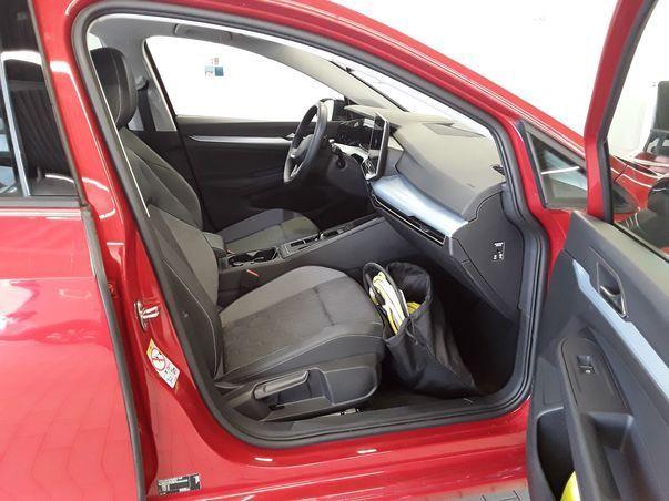 Volkswagen Golf VIII 1.5 TSI eHybrid Goal - 3