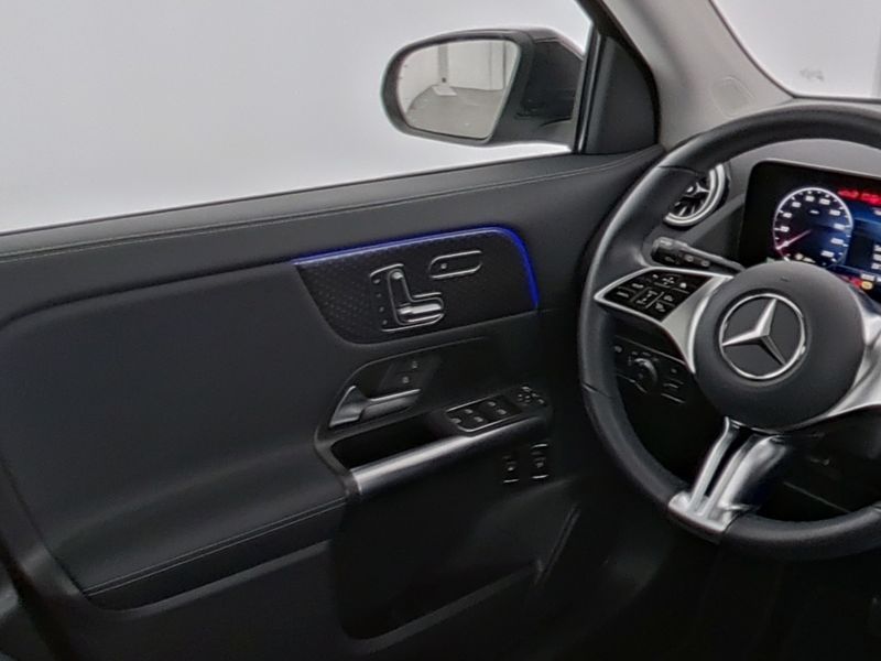Mercedes-Benz GLA 250 e - 7