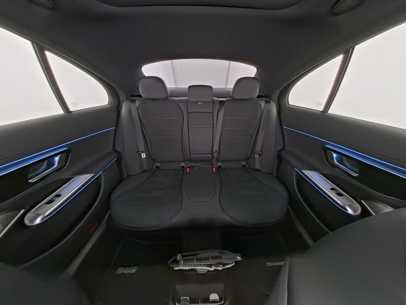 Mercedes-Benz E 200 - 9