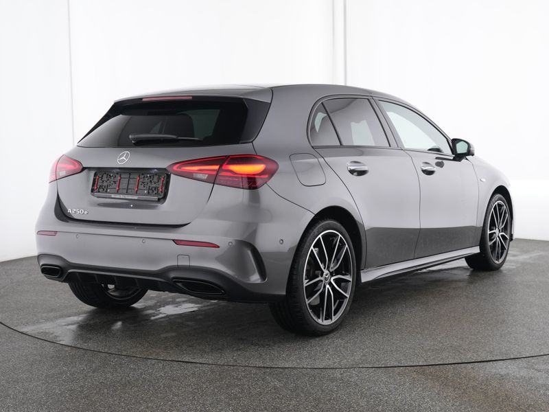 Mercedes-Benz A 250 e - 2