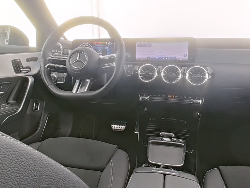 Mercedes-Benz A 250 e - 6
