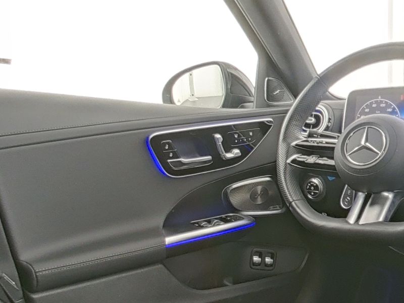 Mercedes-Benz C 300 e - 9