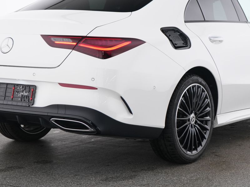 Mercedes-Benz CLA 250 e - 4