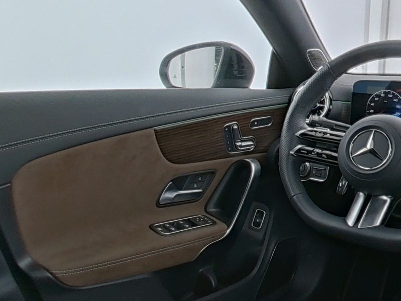 Mercedes-Benz CLA 250 e - 9